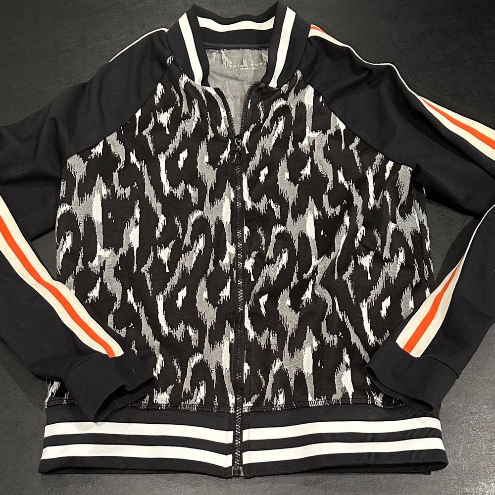 Trina Turk Recreation Leopard Luxe Jaquard Bomber Jacket - Picture 4 of 11